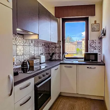 Plateau New Modern House אסיאגו
